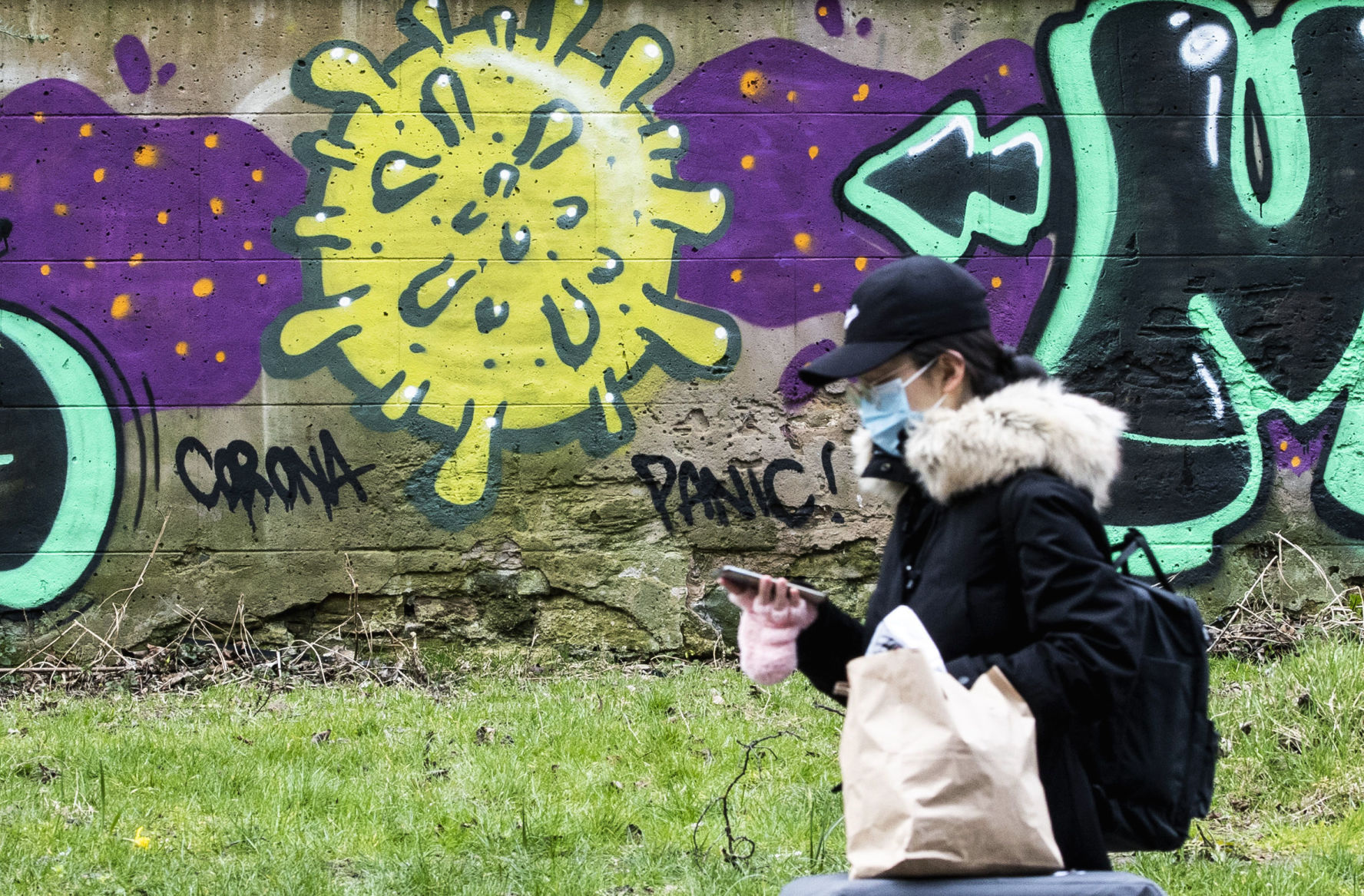 APTOPIX Virus Outbreak Britain